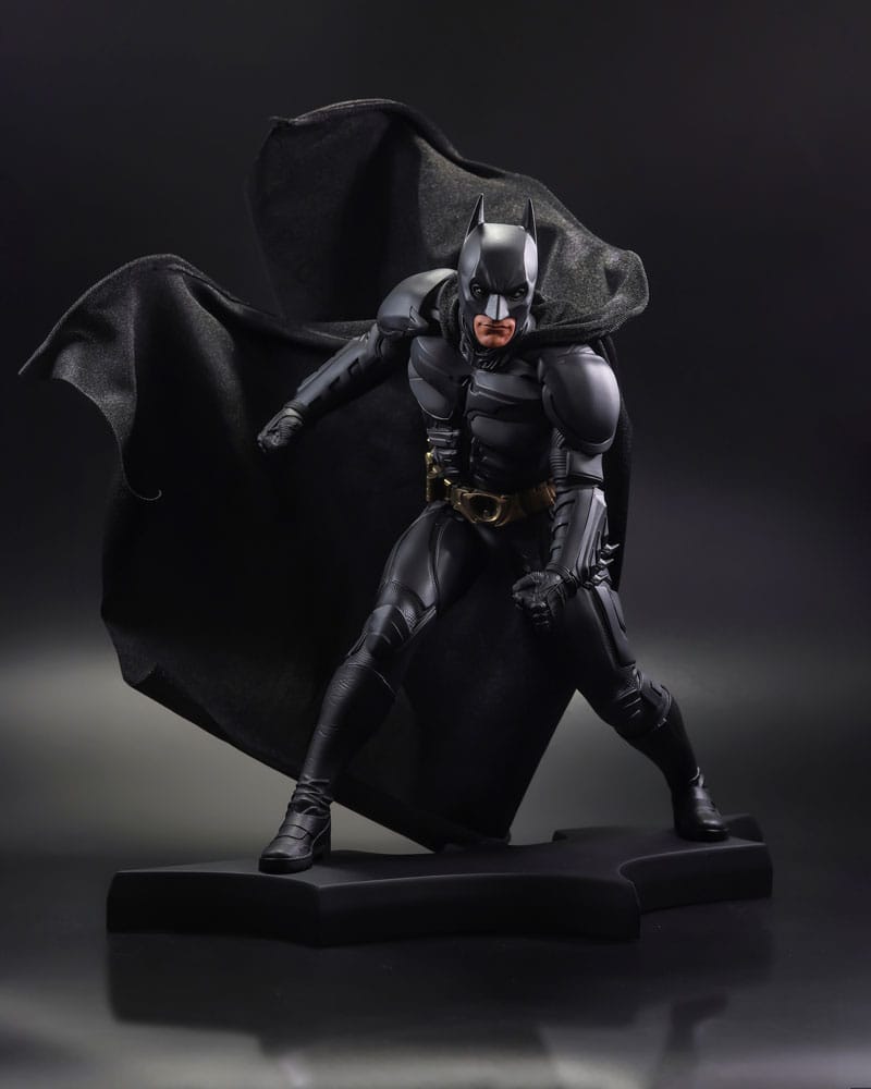 DC Direct  Szobor DC Movie Statues Batman (The Dark Knight) 24 cm