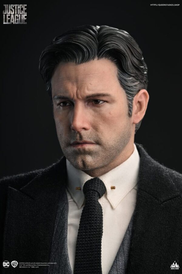x qs justiceleaguebrucewayne c