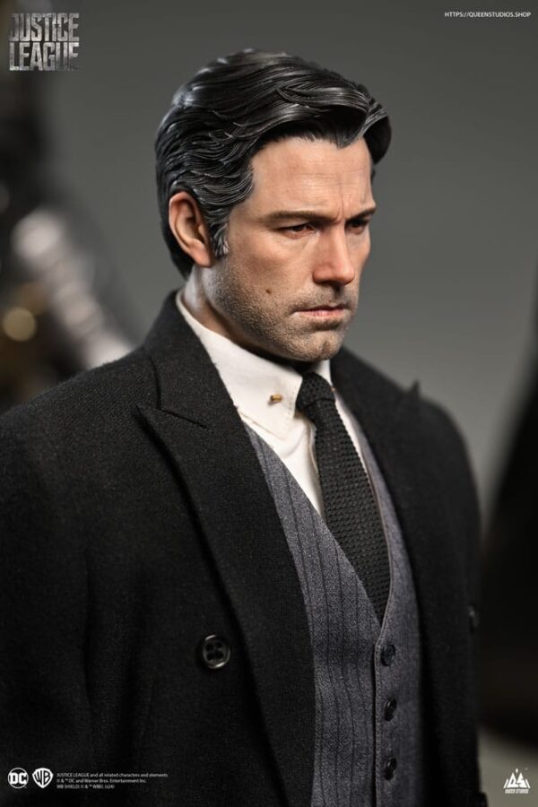 x qs justiceleaguebrucewayne j