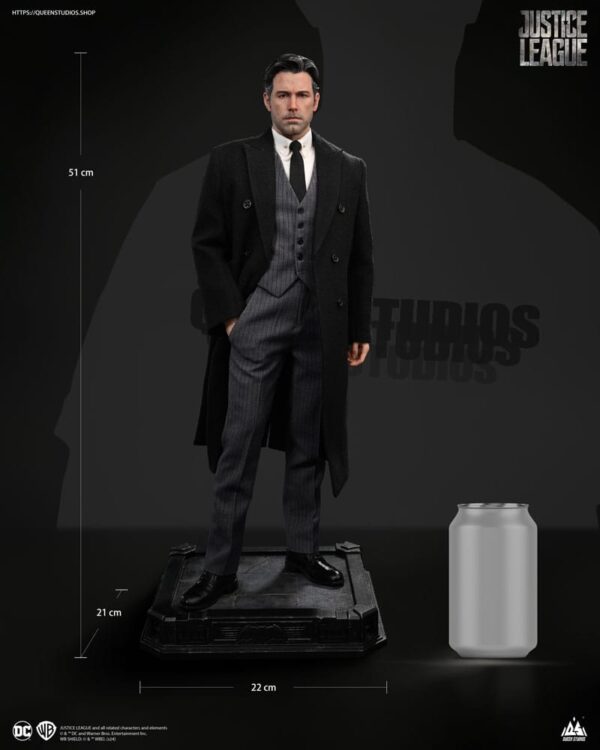 x qs justiceleaguebrucewayne w