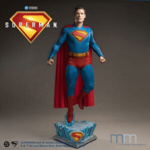 Superman 2025 Életnagyságú Szobor Superman 246 cm