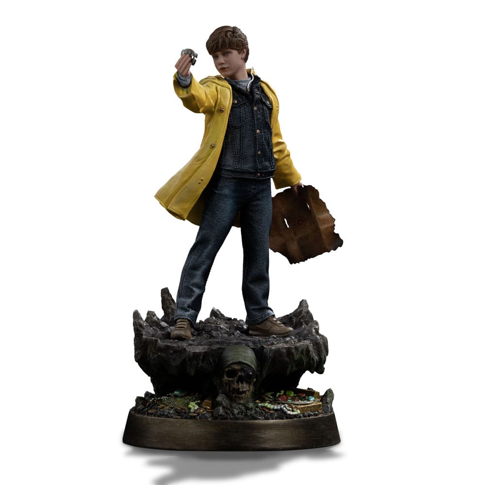 The Goonies Art Scale Szobor 1/10 Mikey Walsh (40th Évfordulós) 21 cm