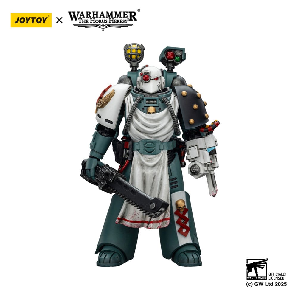 Warhammer 40,000: Sons of Horus Akciófigura Legion Apothecary 12 cm