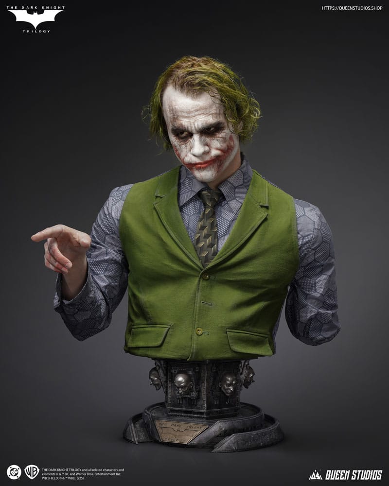 The Dark Knight Mellszobor 1/1 The Joker 89 cm