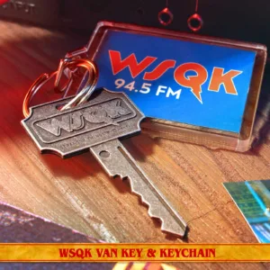 STRANGER THINGS WSQK HAWKINS HITMAKER KIT SQUARE BANNER ENG KEY AND KEYCHAIN