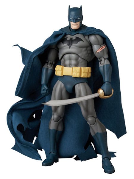 DC Comics MAFEX Akciófigura Batman Damage Ver. (Batman: Hush Ver.) 16 cm