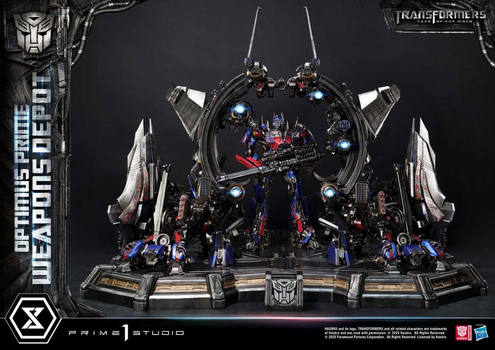 Transformers: Dark of the Moon (Film) Museum Masterline Szobor Optimus Prime Weapons Depot Bonus Verzió 127 cm