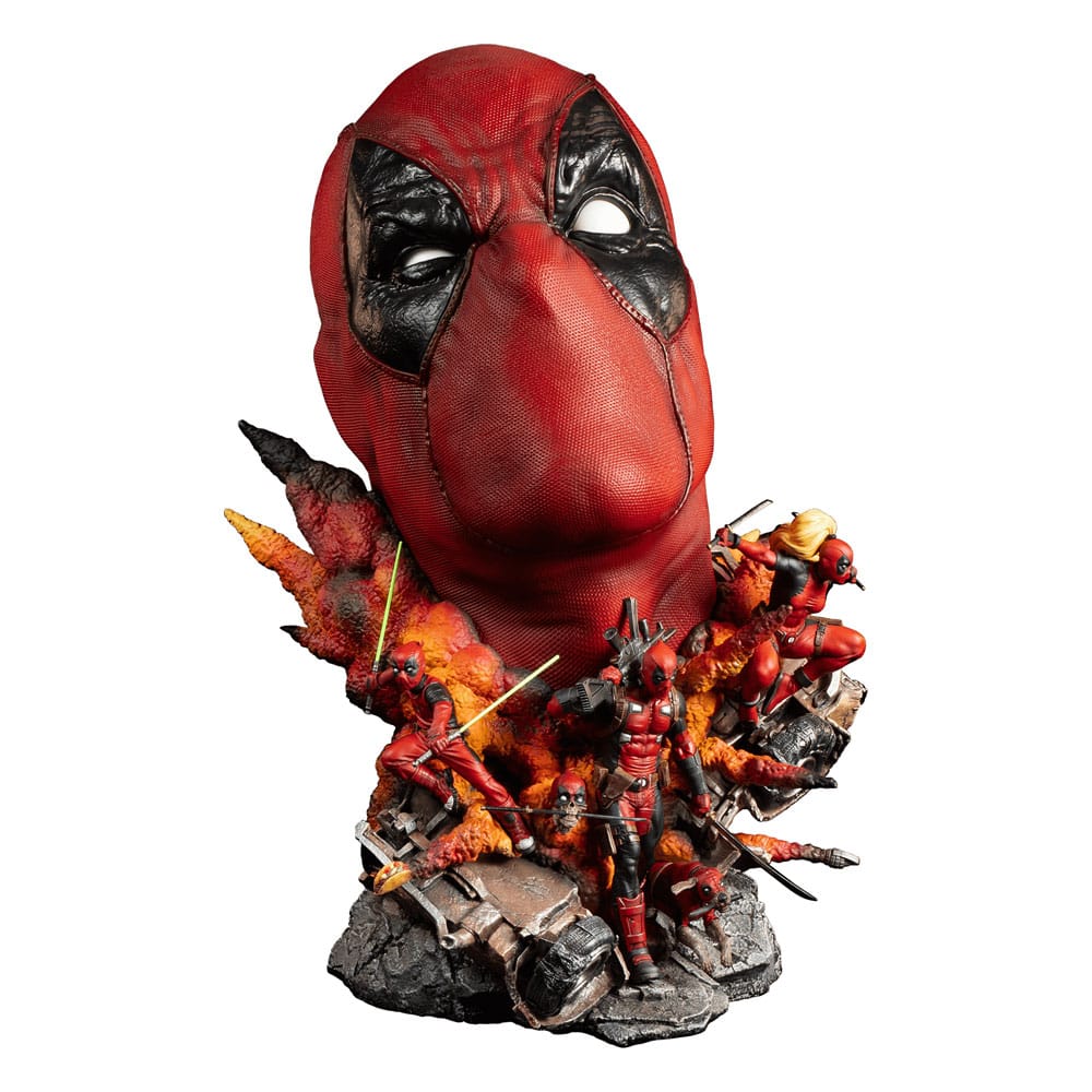 Marvel Fine Art Mellszobor Deadpool 42 cm