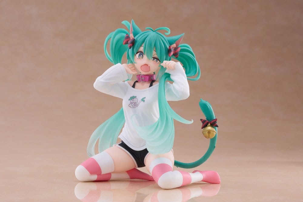 Hatsune Miku PVC Szobor Desktop Cute Figura Hatsune Miku Cat Ear Póló Ver. 13 cm